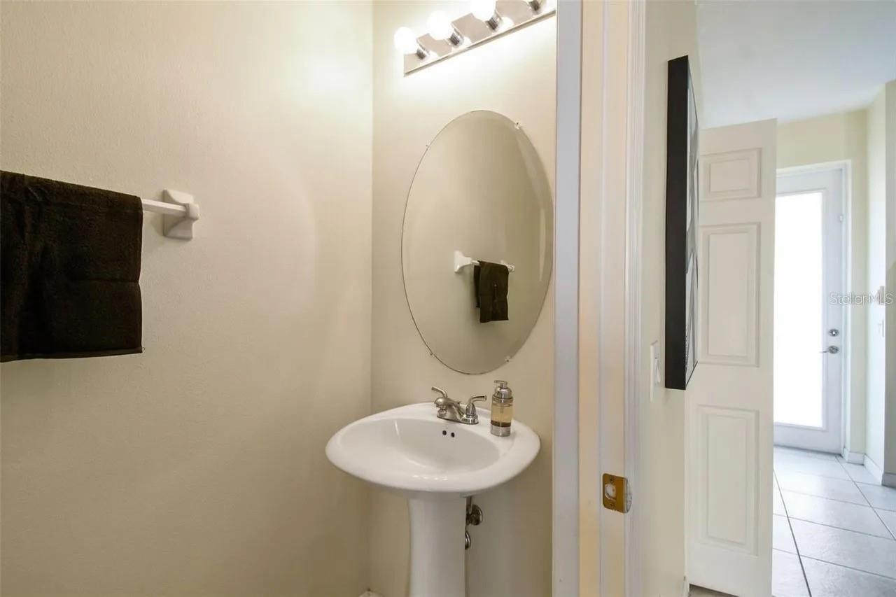 Image 8 of 29 For 14090 Avenue Of The Groves