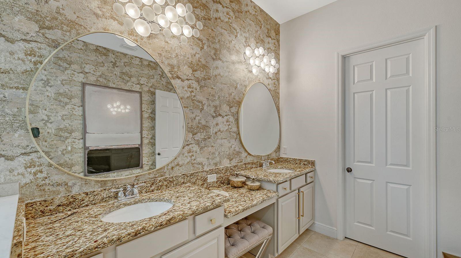 Image 41 of 72 For 5715 Inspiration Terrace