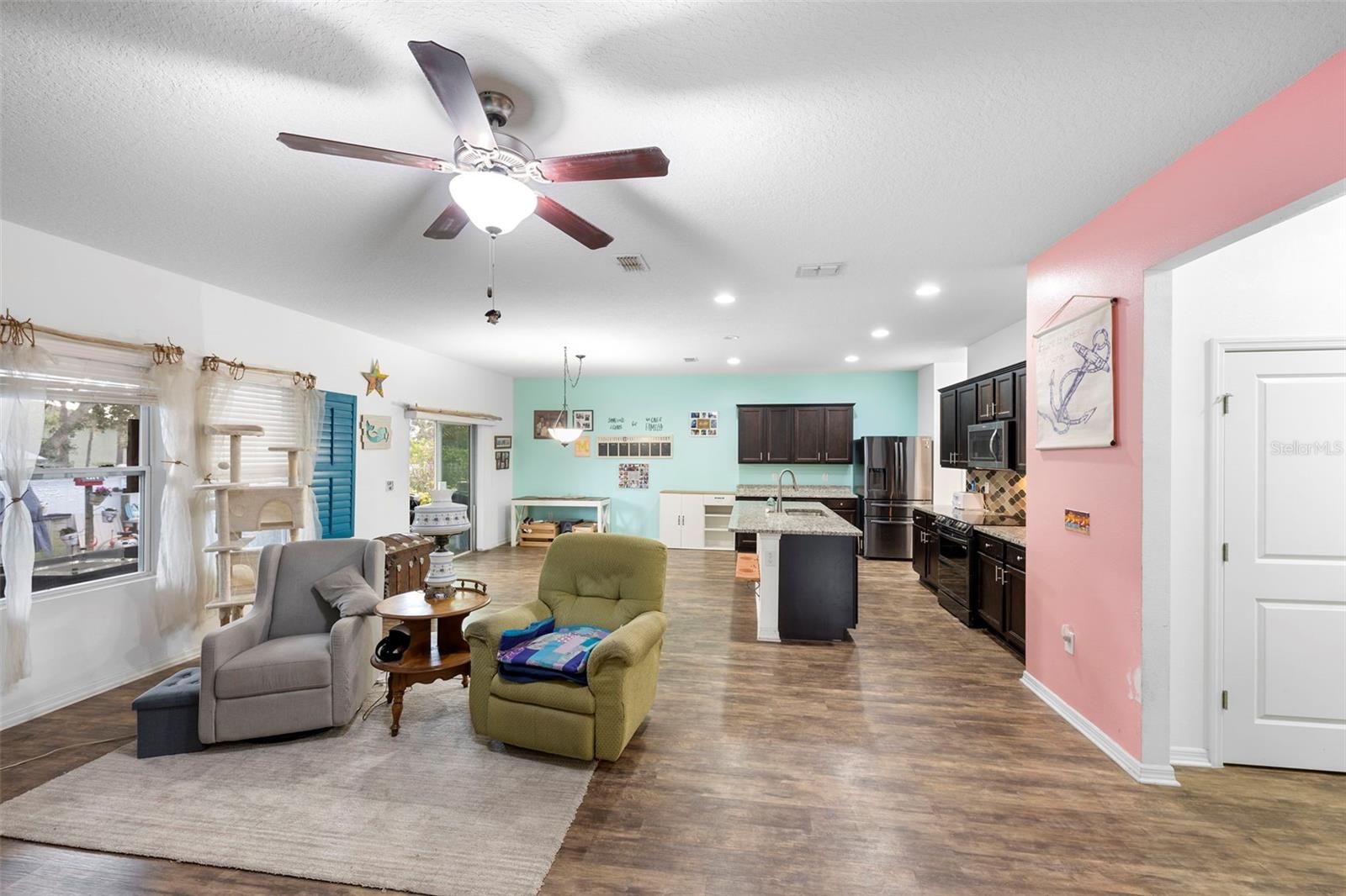 Image 6 of 42 For 977 Lancelot Drive