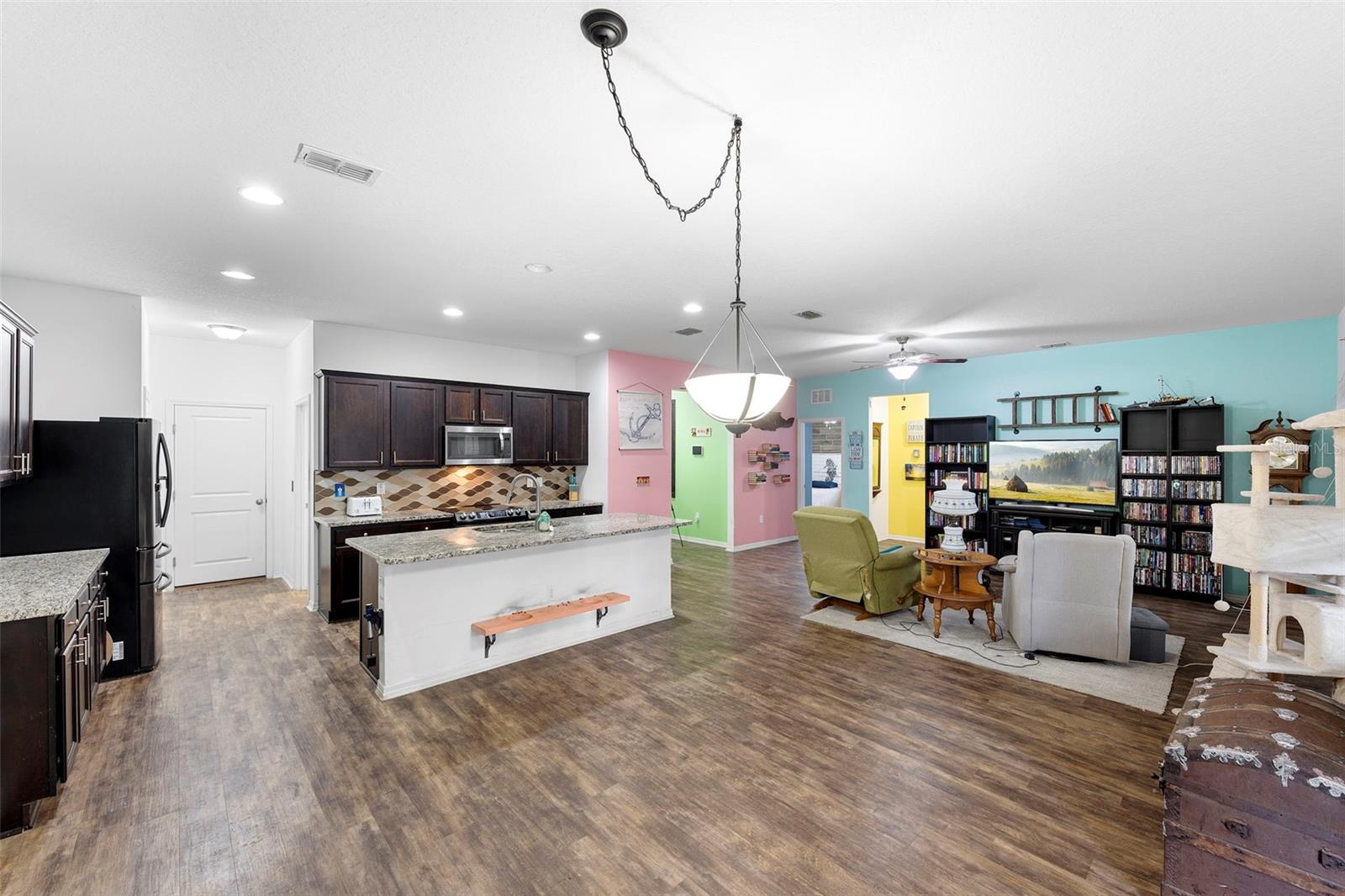 Image 8 of 42 For 977 Lancelot Drive