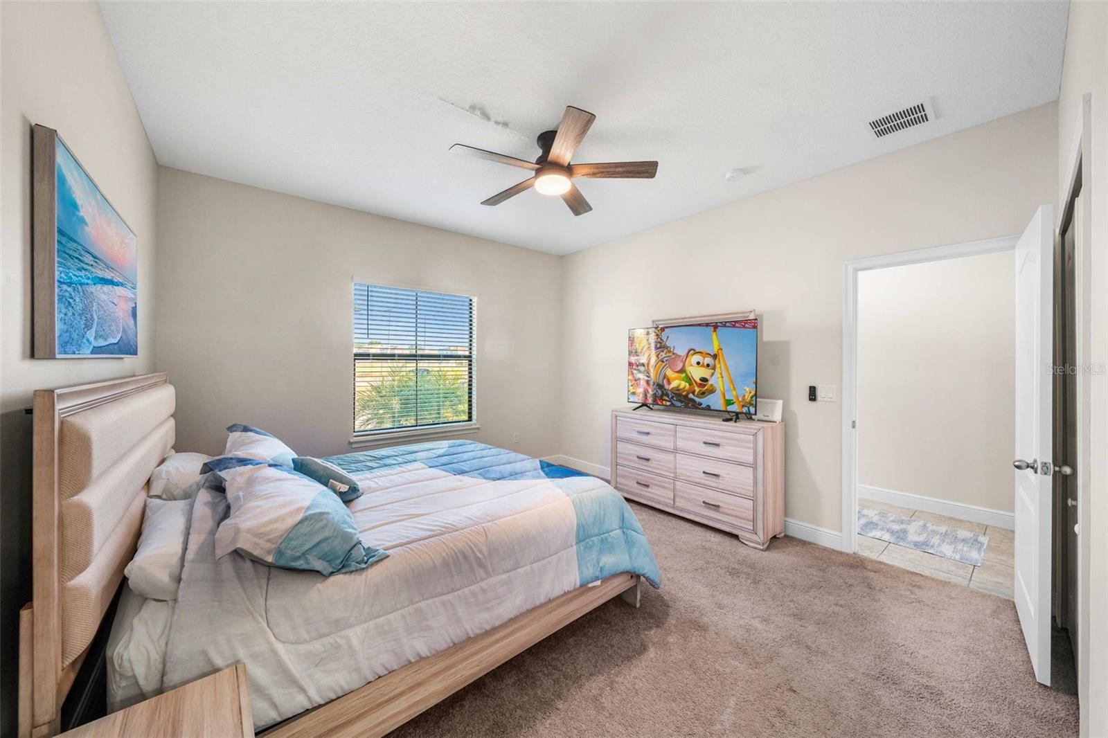 Image 11 of 33 For 199 Macaulay S Cove