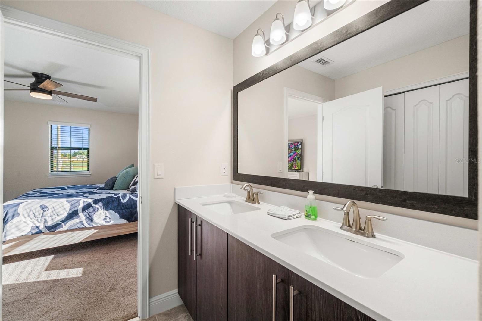 Image 18 of 33 For 199 Macaulay S Cove