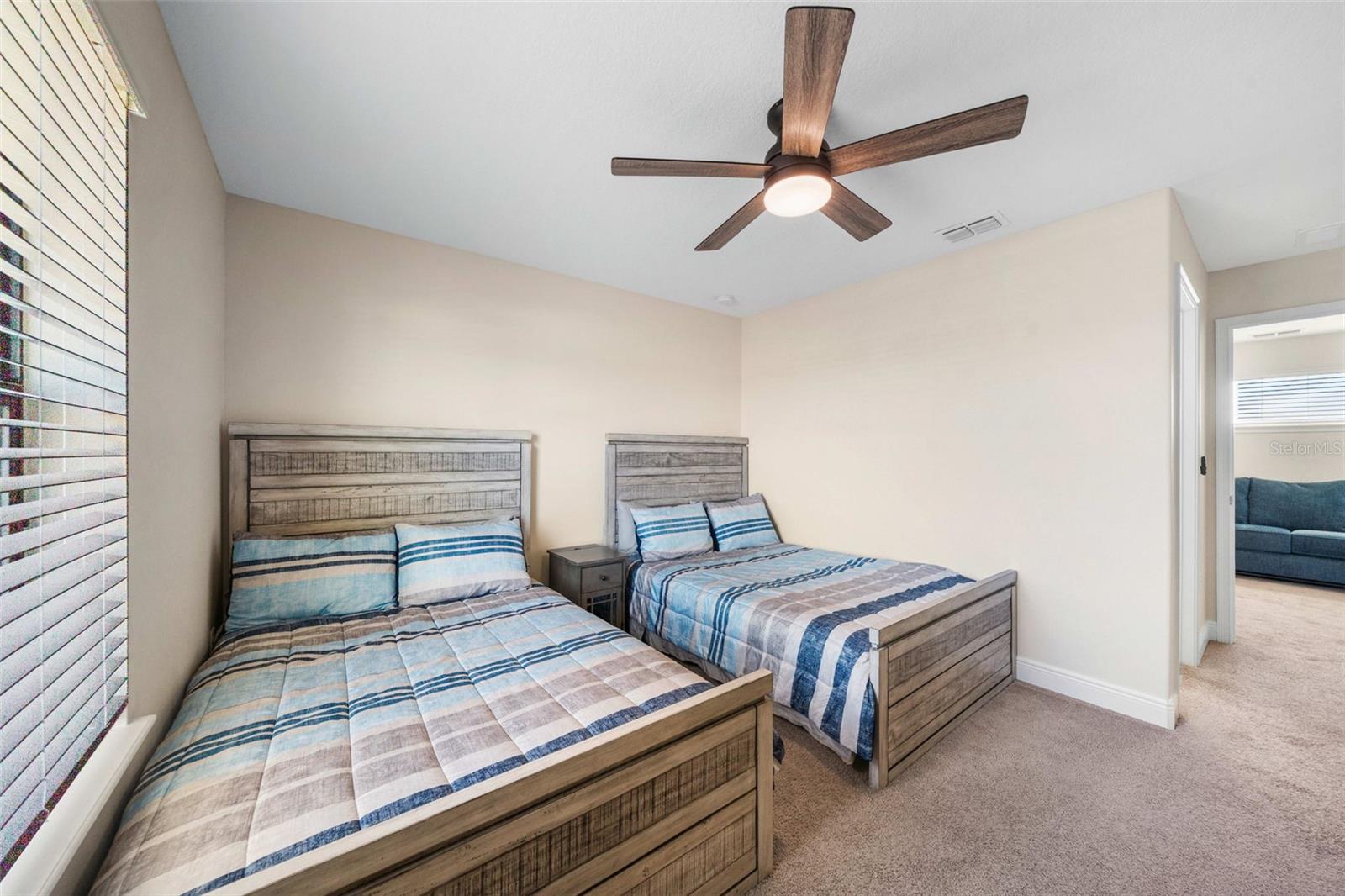 Image 22 of 33 For 199 Macaulay S Cove