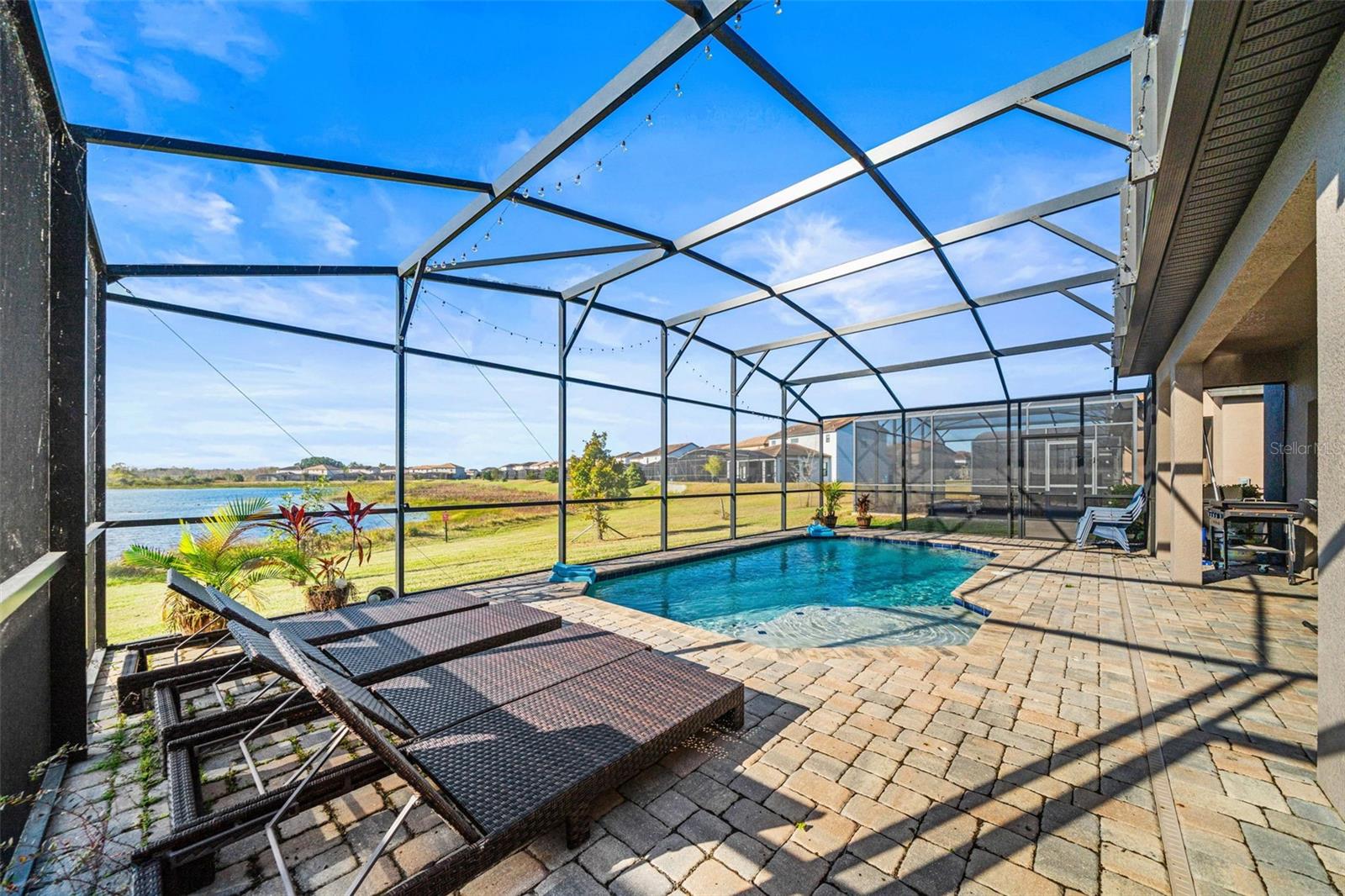 Image 28 of 33 For 199 Macaulay S Cove