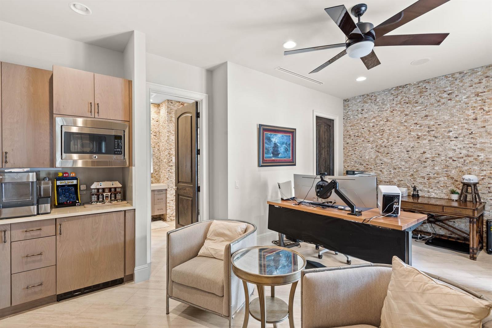 Image 22 of 39 For 9743 Lounsberry Circle