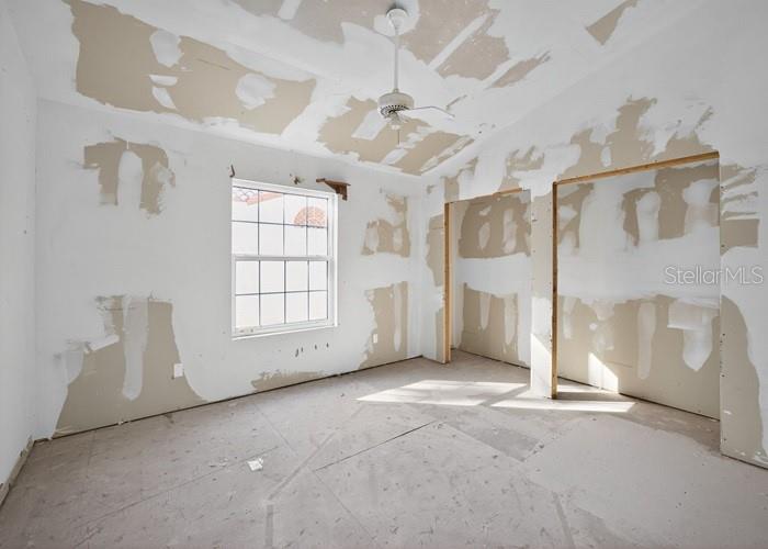 Listing photo id 6 for 2921 La Concha Drive