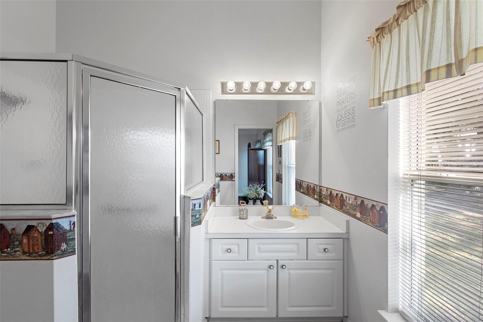 Image 19 of 48 For 10320 Bumblebee Lane