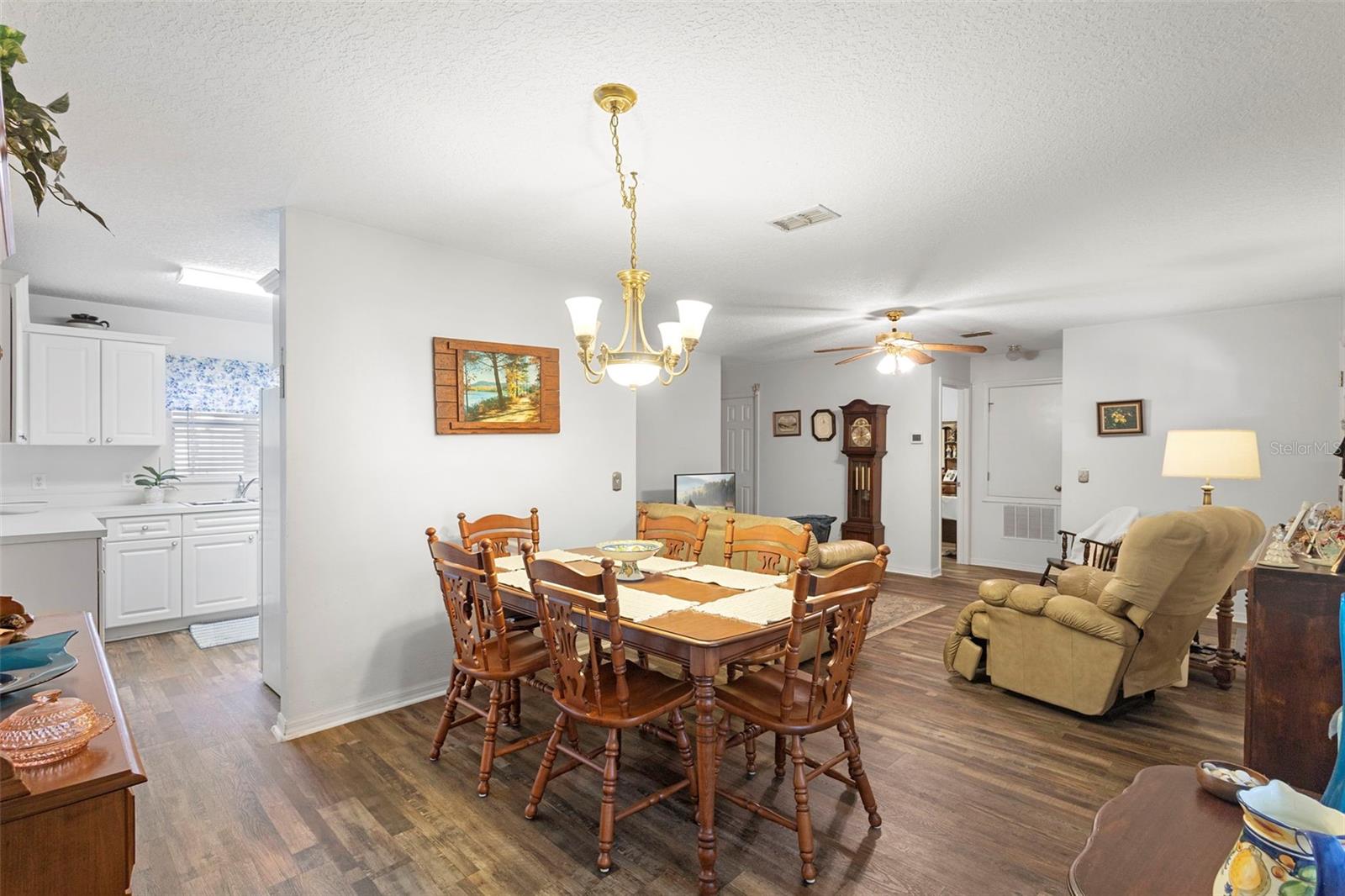 Image 26 of 48 For 10320 Bumblebee Lane