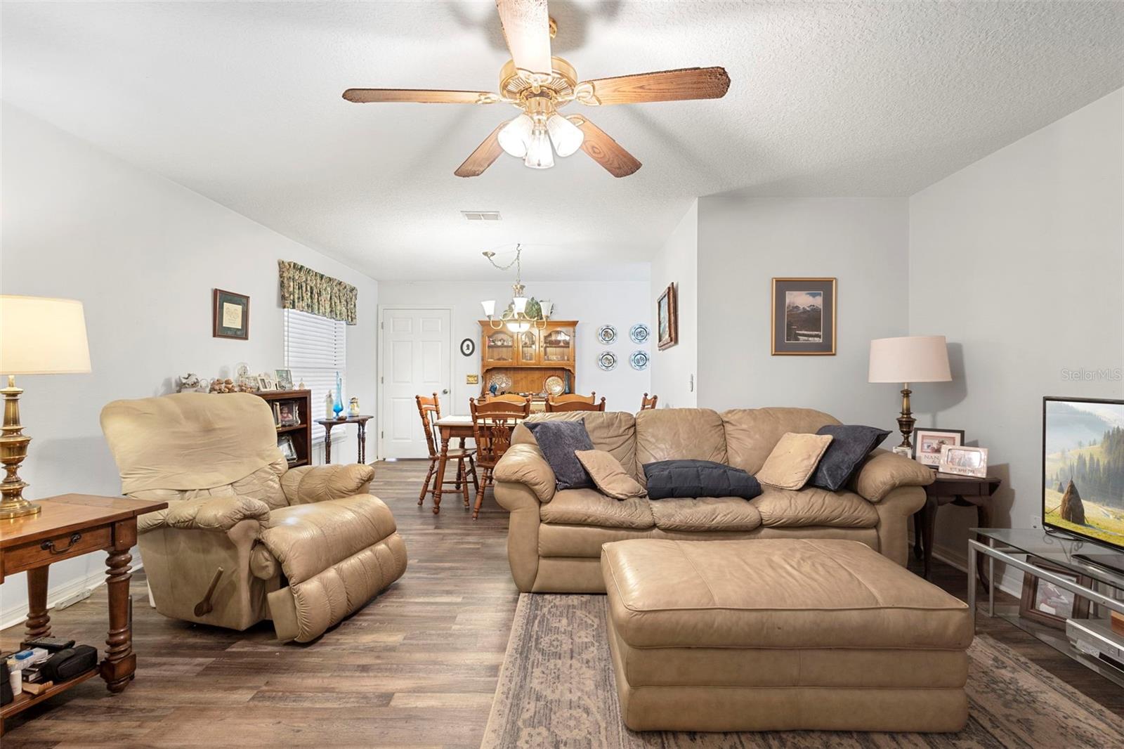 Image 28 of 48 For 10320 Bumblebee Lane