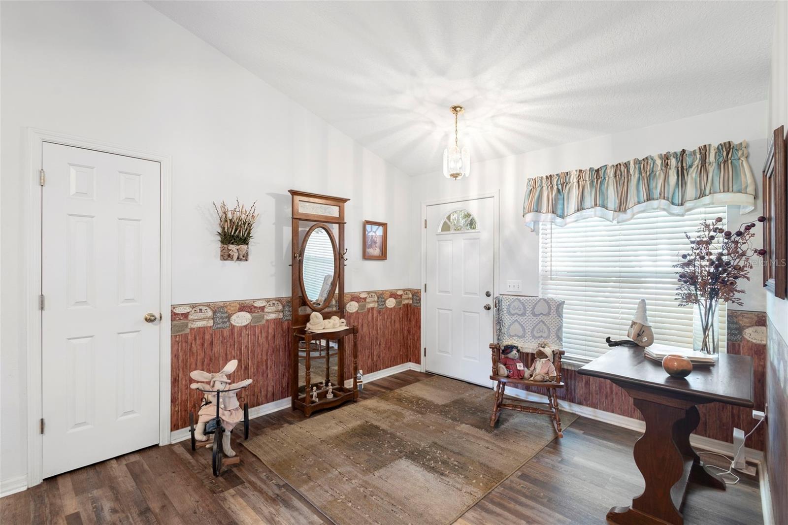 Image 3 of 48 For 10320 Bumblebee Lane