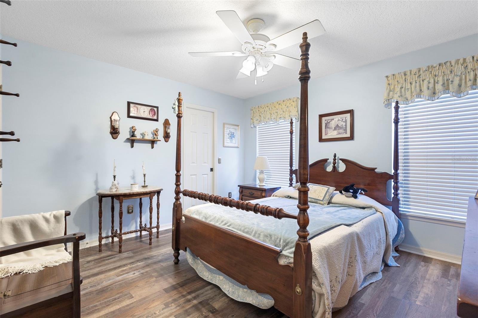 Image 32 of 48 For 10320 Bumblebee Lane