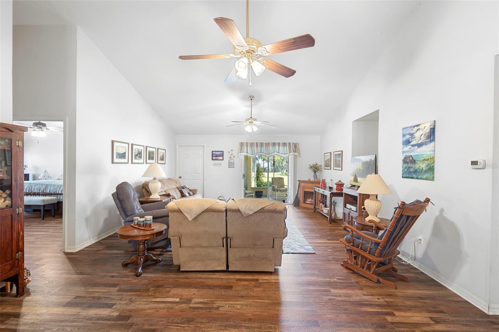 Image 6 of 48 For 10320 Bumblebee Lane