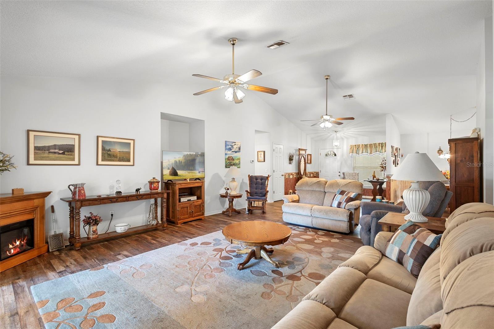 Image 8 of 48 For 10320 Bumblebee Lane