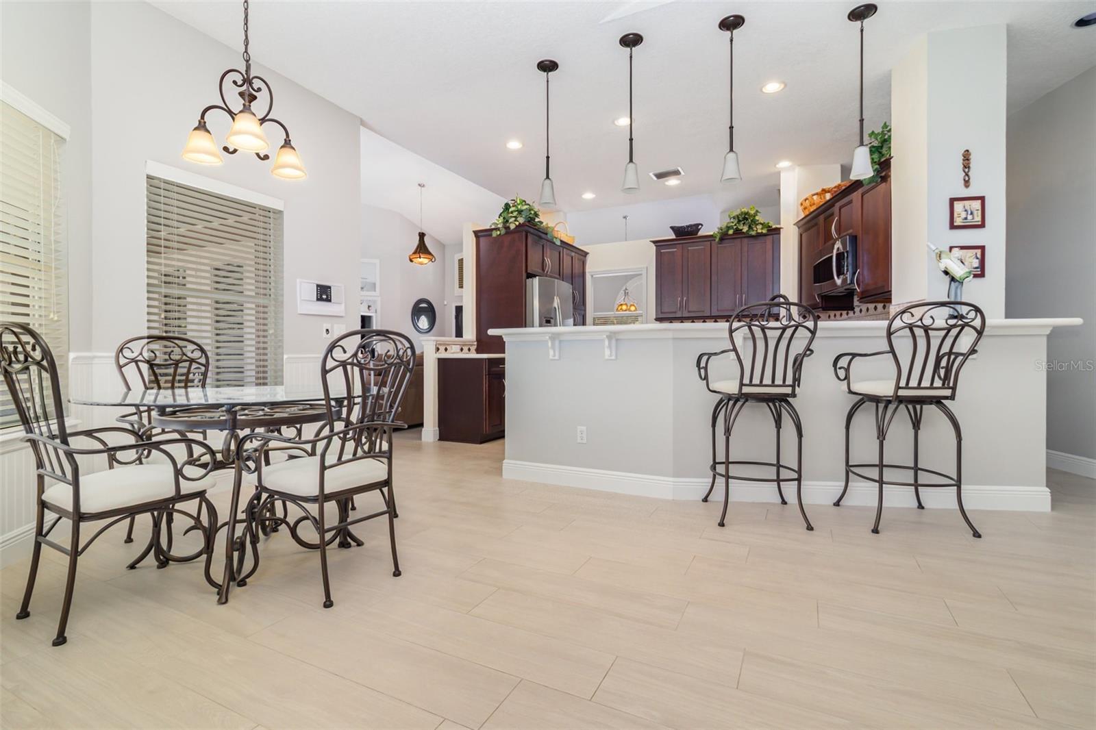 Image 12 of 46 For 7628 Apple Tree Circle