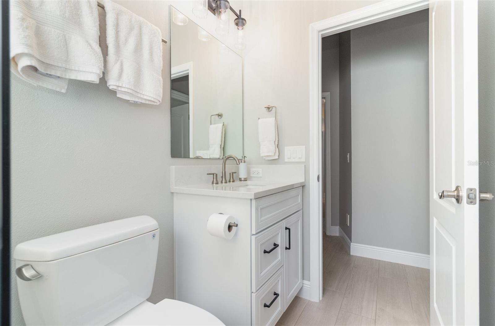 Image 35 of 46 For 7628 Apple Tree Circle