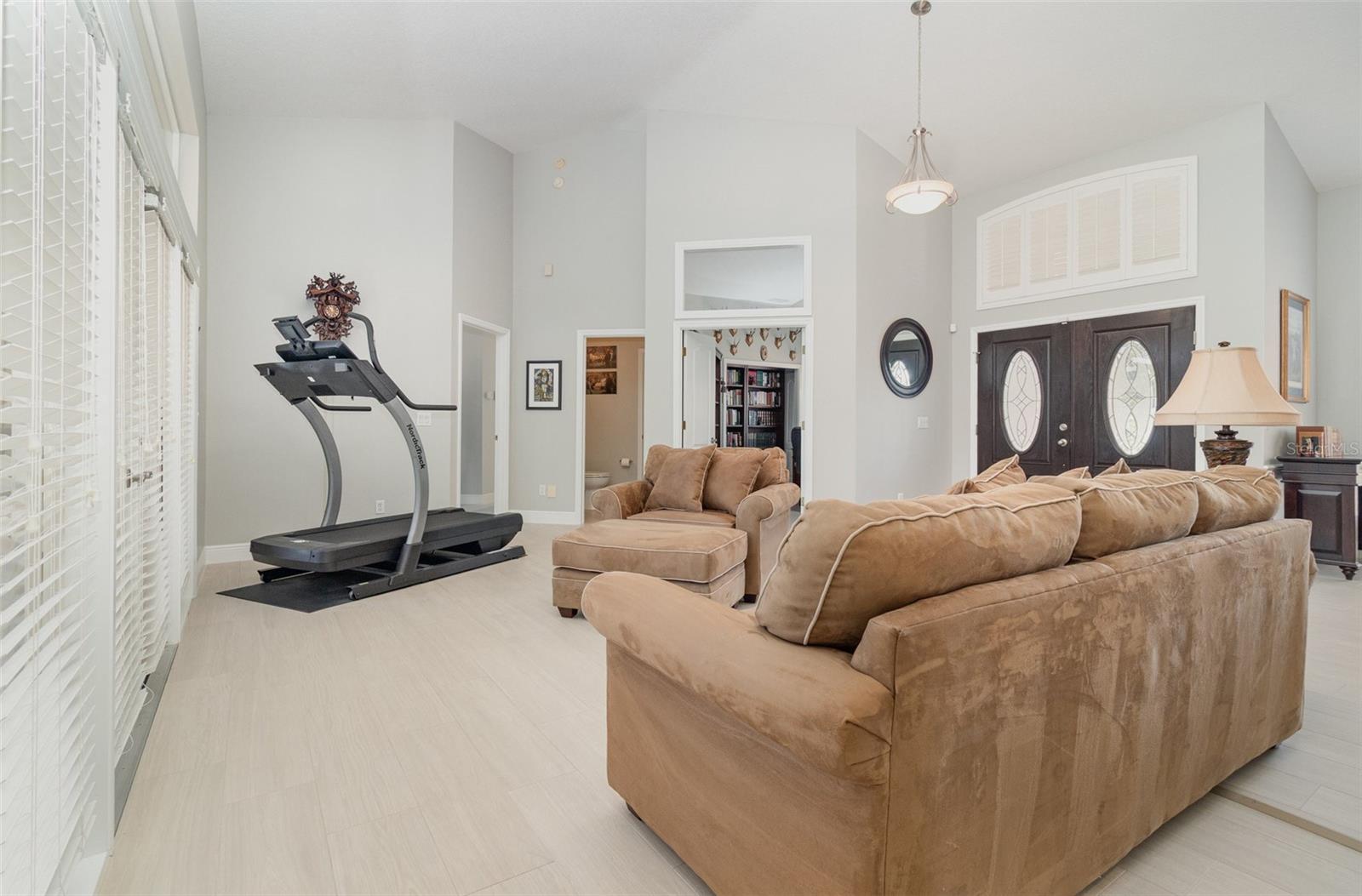 Image 7 of 46 For 7628 Apple Tree Circle