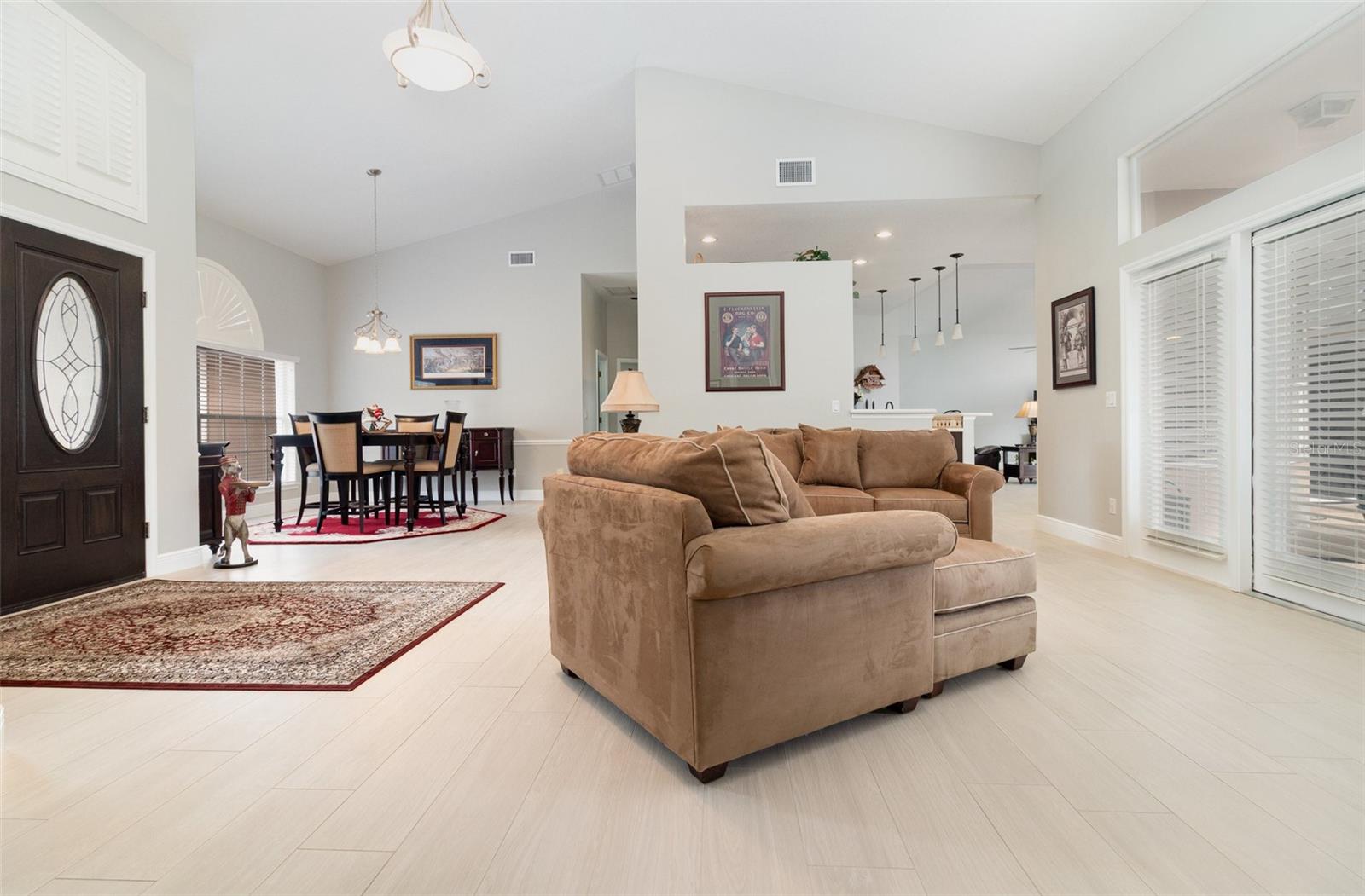 Image 8 of 46 For 7628 Apple Tree Circle