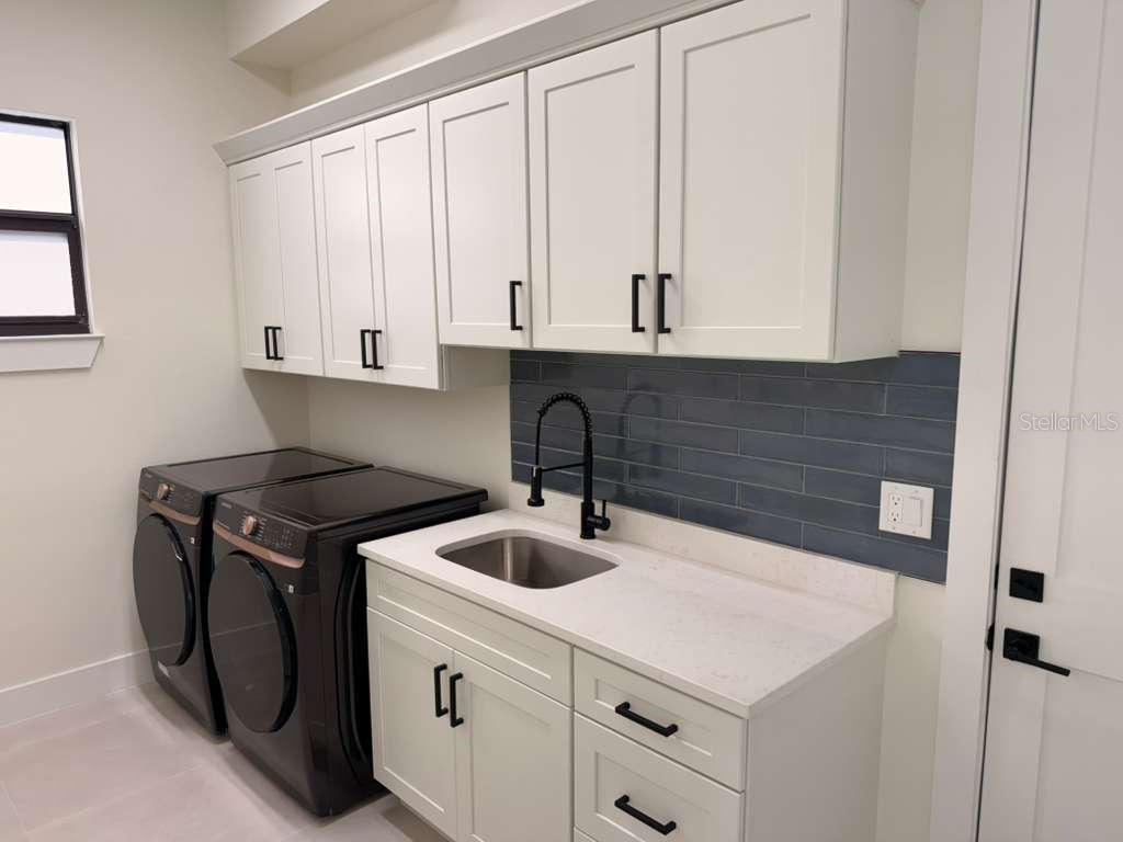 Image 30 of 53 For 10426 Live Oak Road