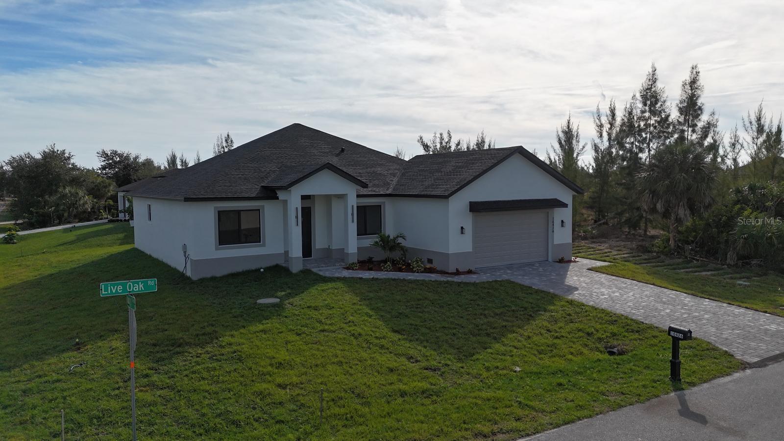 Image 4 of 53 For 10426 Live Oak Road