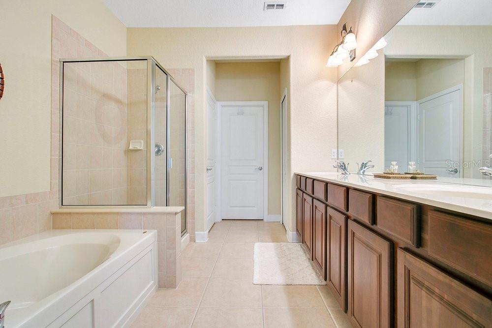 Image 17 of 38 For 6202 Miramonte Drive 101