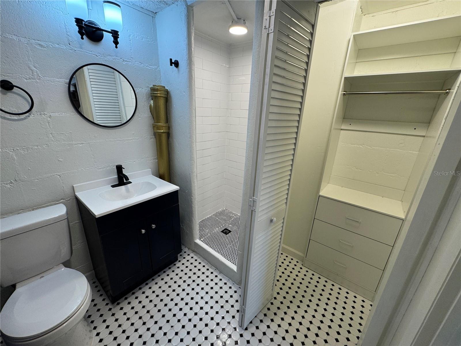 Image 18 of 27 For 825 Poinsettia Drive