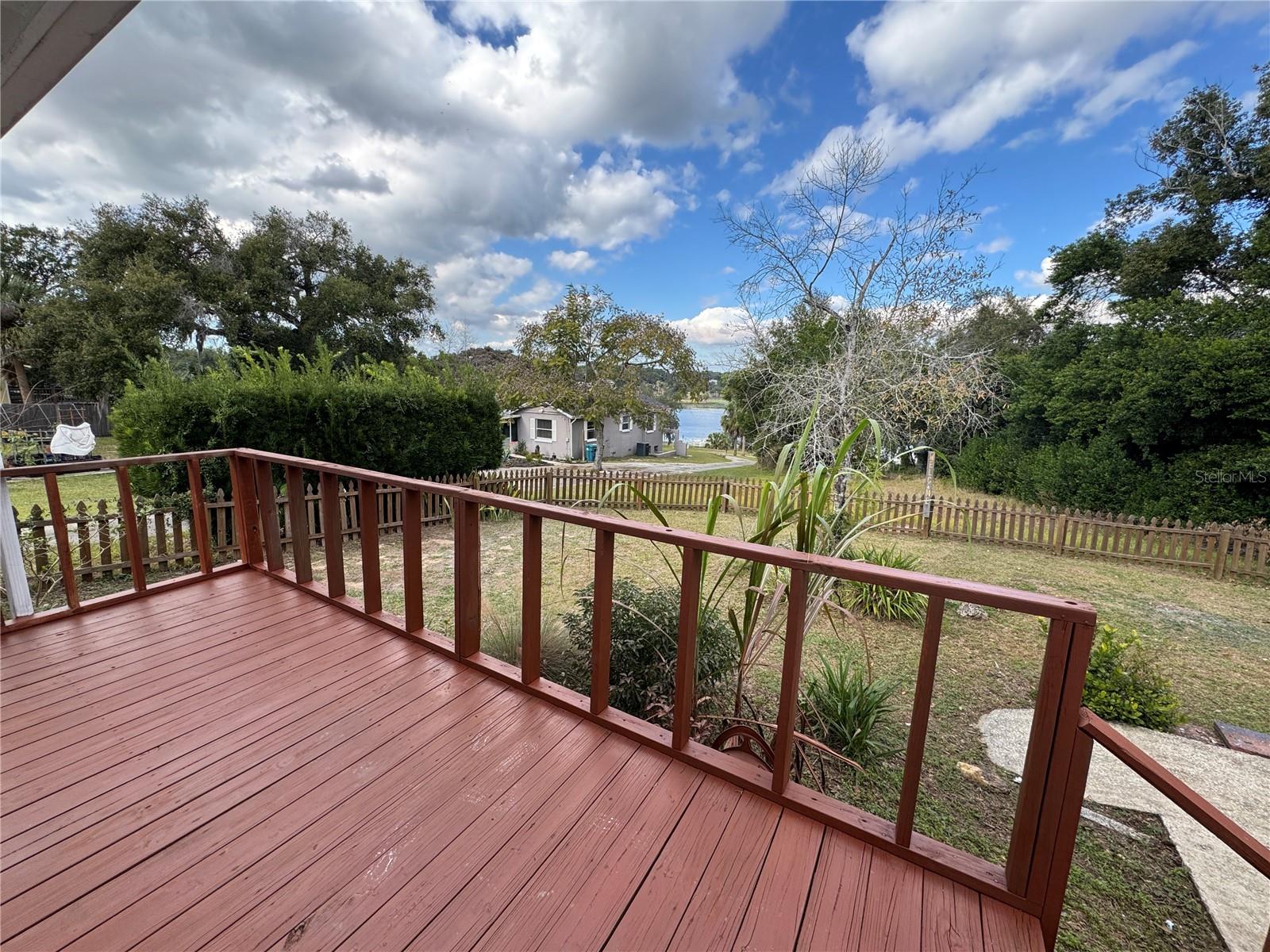 Image 22 of 27 For 825 Poinsettia Drive