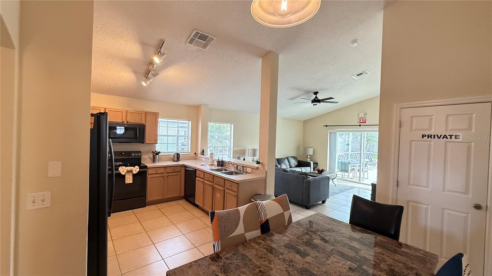 Image 7 of 54 For 7979 Magnolia Bend Court