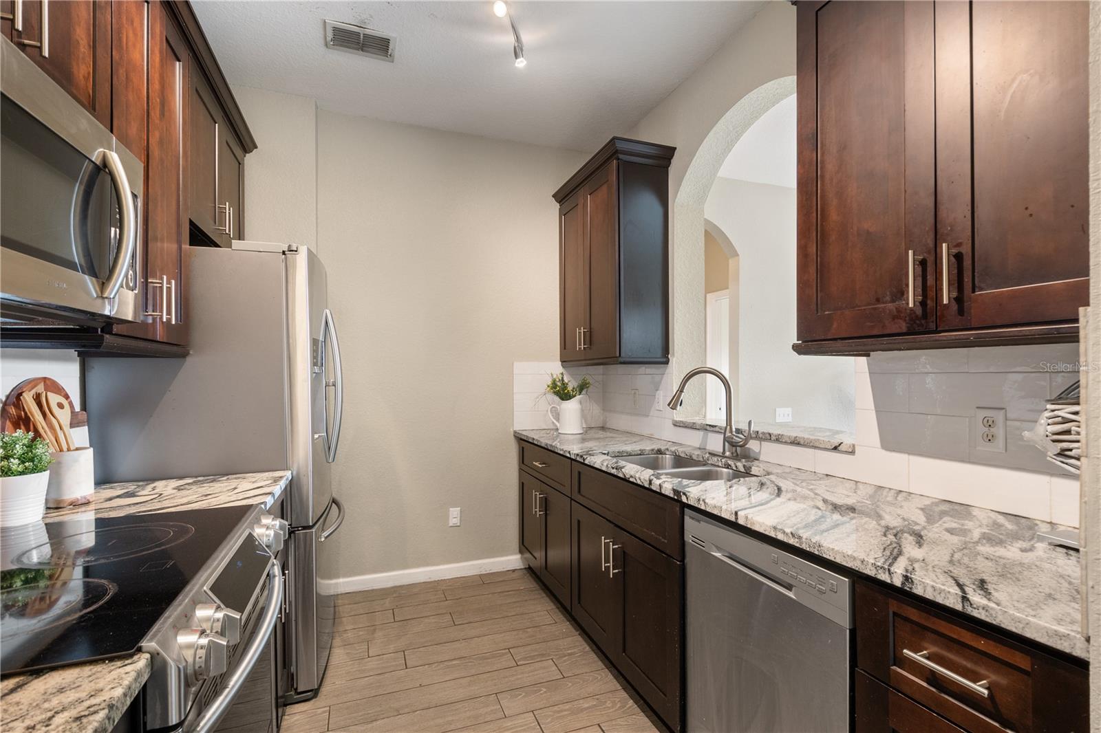 Image 10 of 44 For 6466 Cava Alta Drive 207