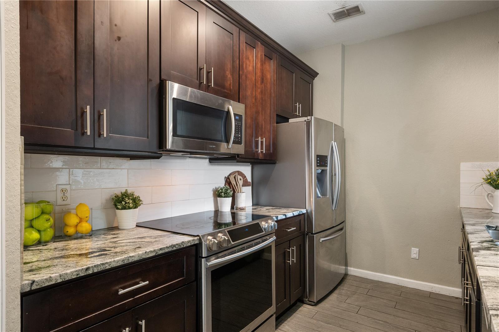 Image 11 of 44 For 6466 Cava Alta Drive 207