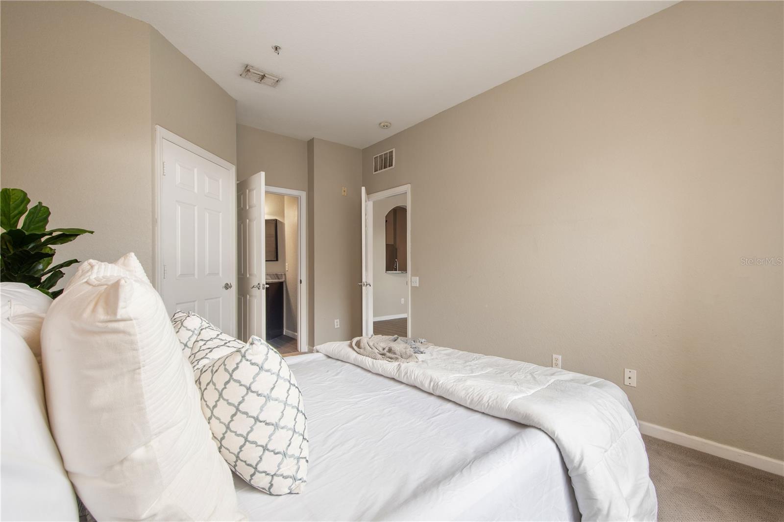 Image 26 of 44 For 6466 Cava Alta Drive 207