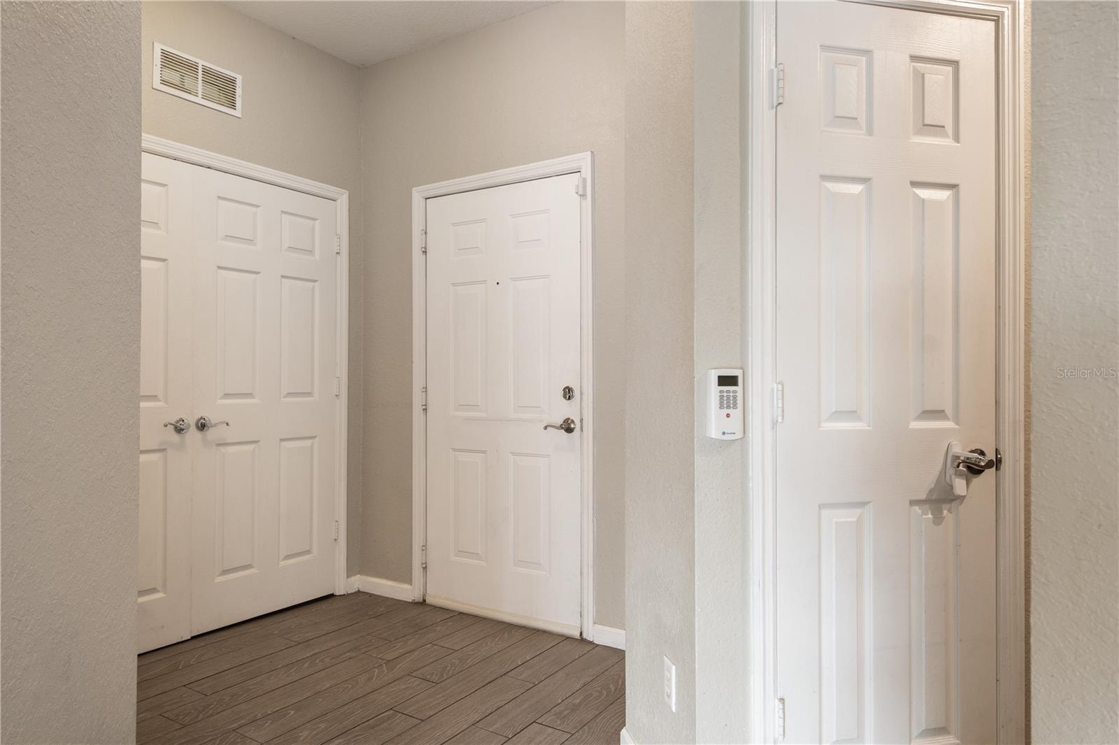 Image 5 of 44 For 6466 Cava Alta Drive 207