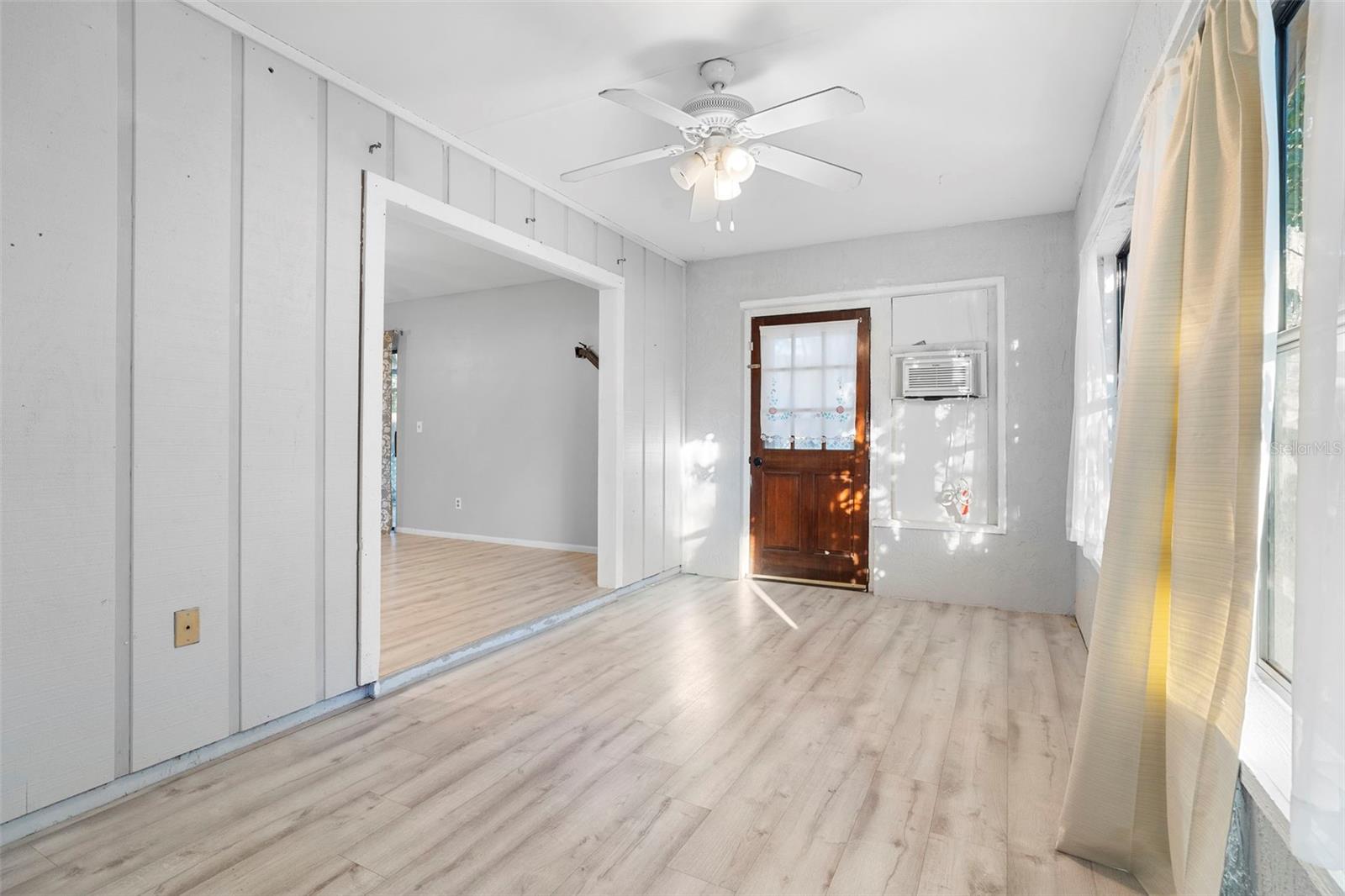 Image 14 of 41 For 8315 Camphor Tree Drive