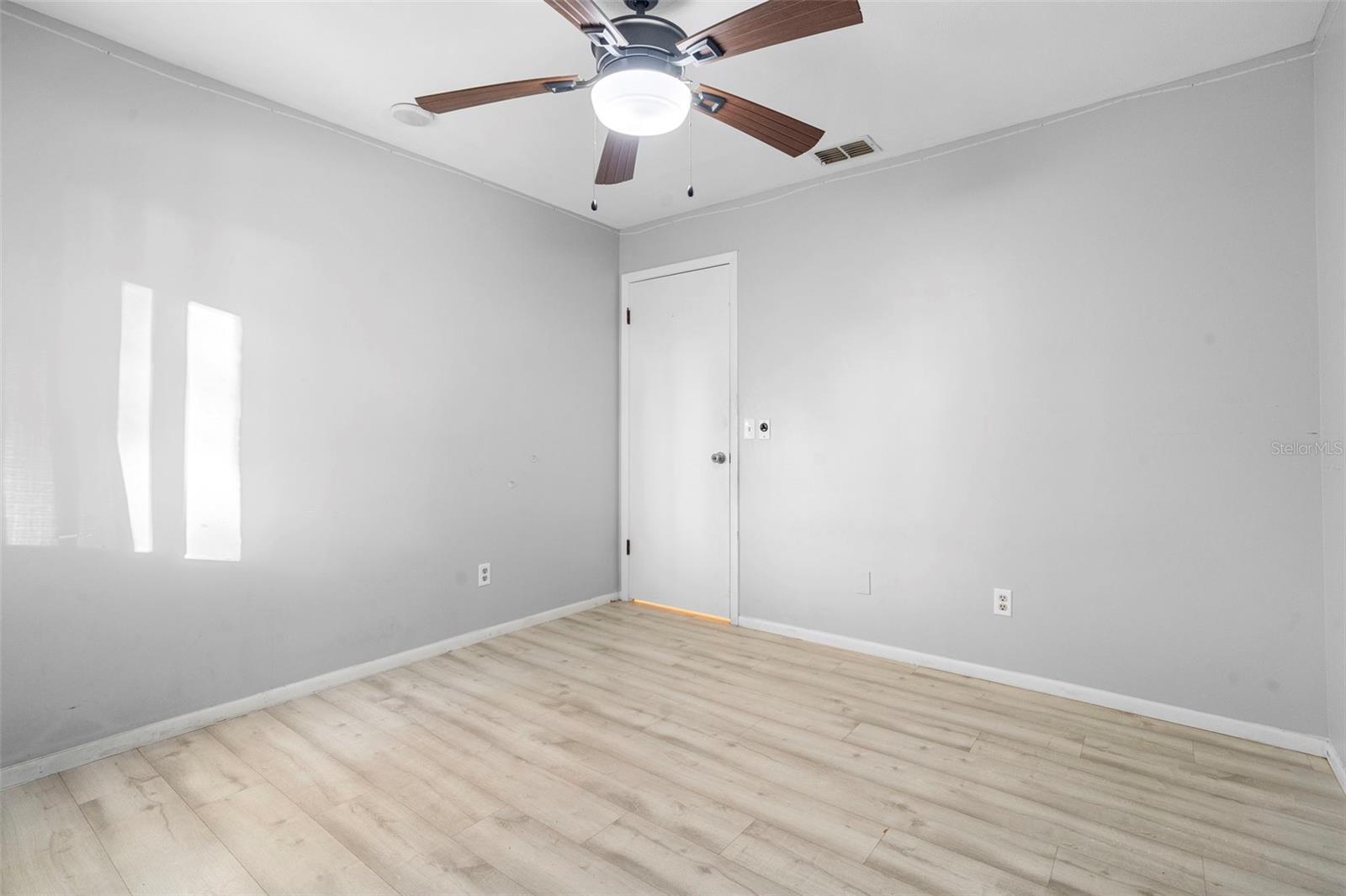 Image 19 of 41 For 8315 Camphor Tree Drive