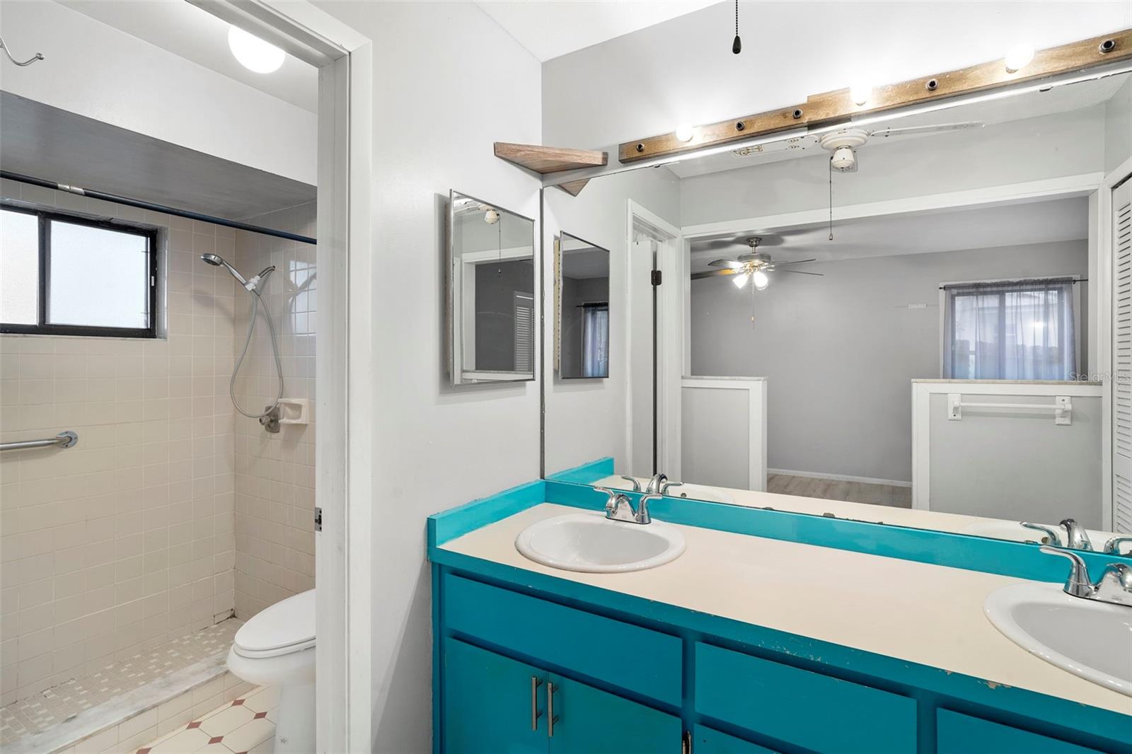 Image 22 of 41 For 8315 Camphor Tree Drive