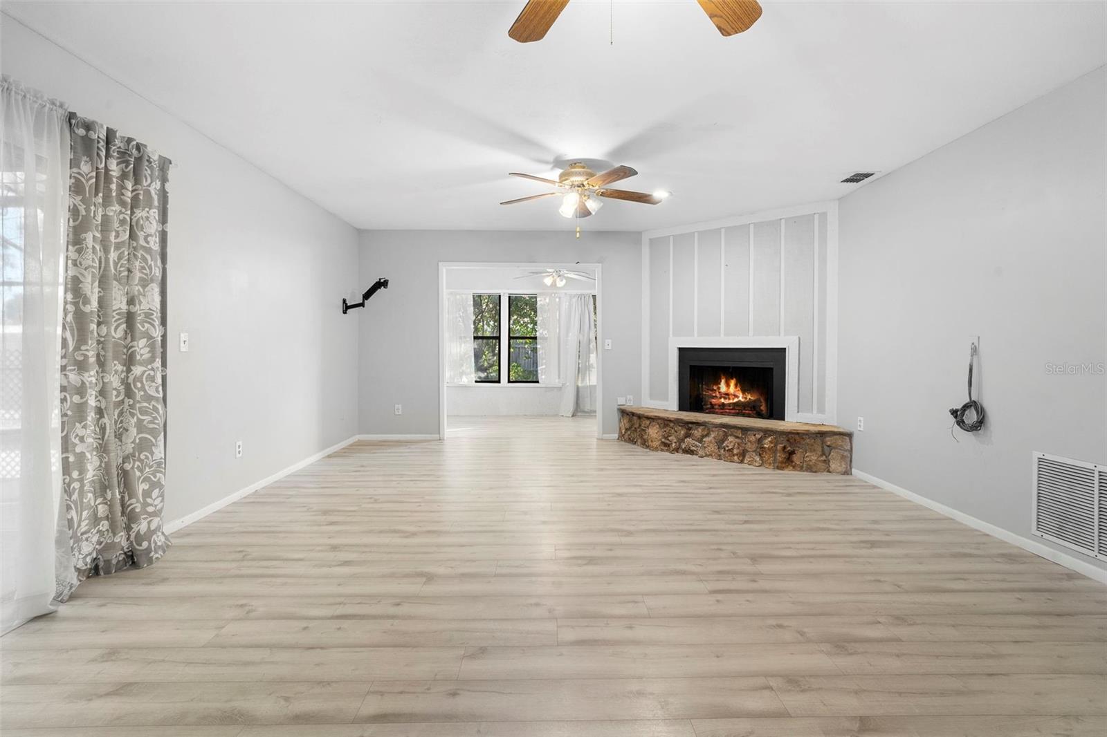 Image 6 of 41 For 8315 Camphor Tree Drive