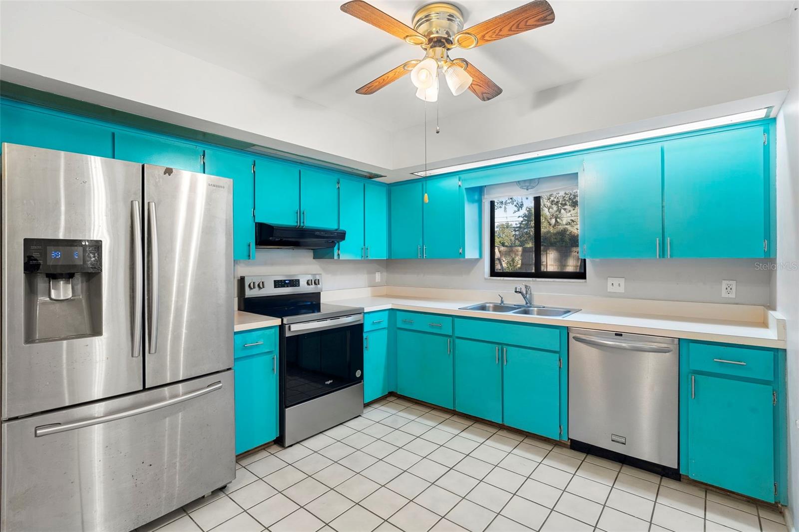 Image 8 of 41 For 8315 Camphor Tree Drive