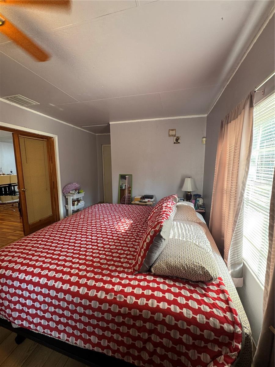 Image 22 of 26 For 2209 Mitch Ct E.