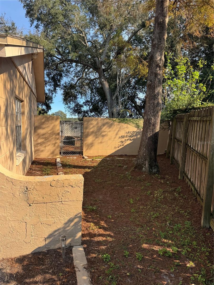 Image 24 of 26 For 2209 Mitch Ct E.