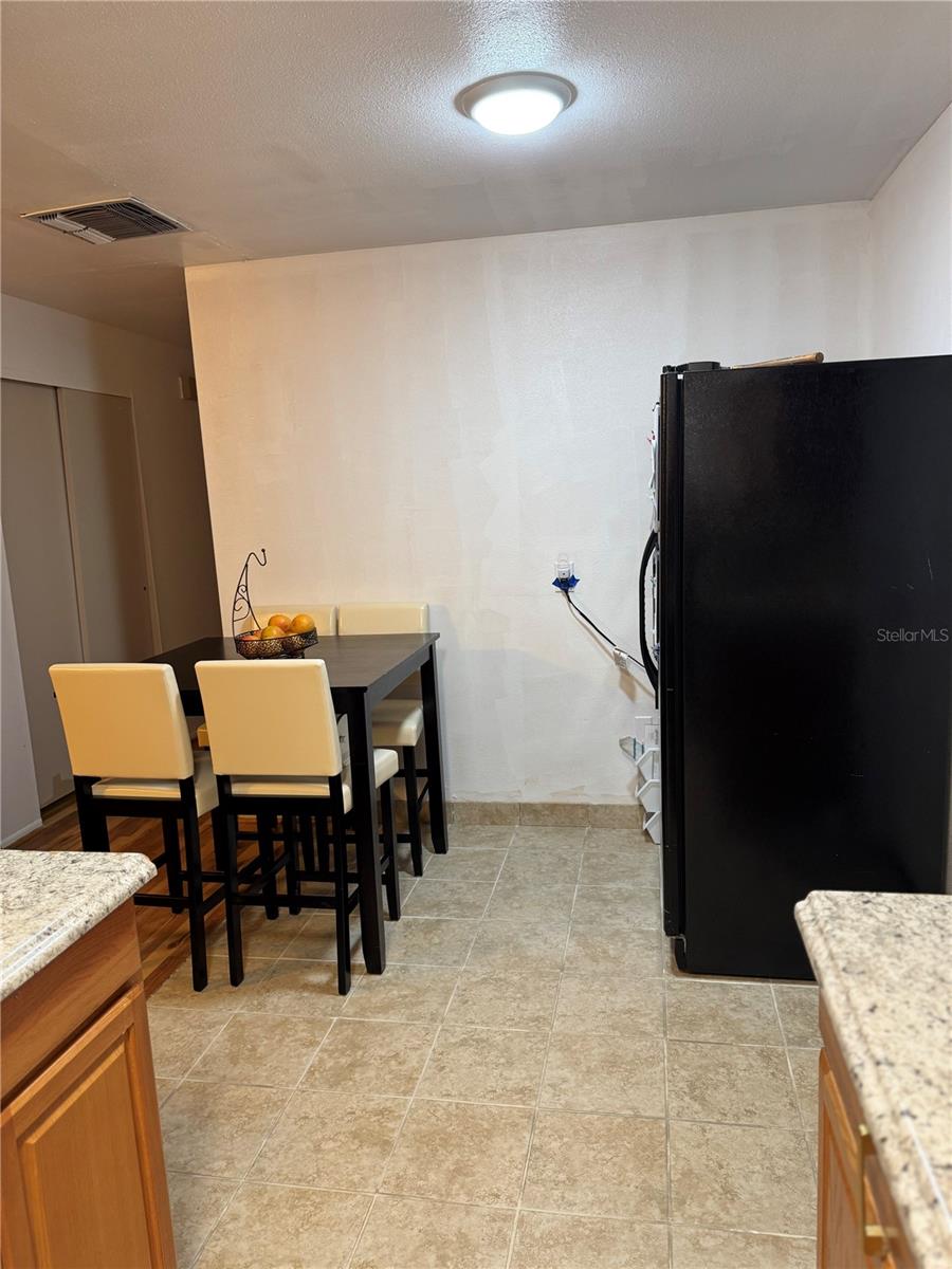 Image 5 of 26 For 2209 Mitch Ct E.