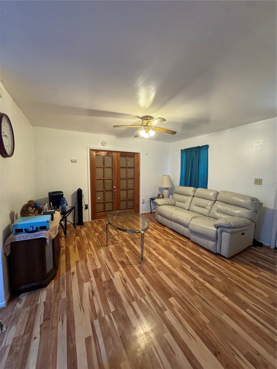 Image 6 of 26 For 2209 Mitch Ct E.