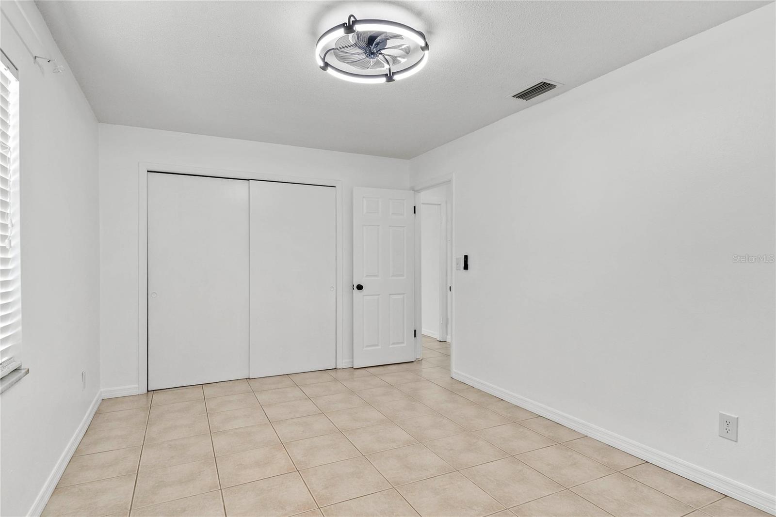 Image 13 of 18 For 2905 Central Boulevard