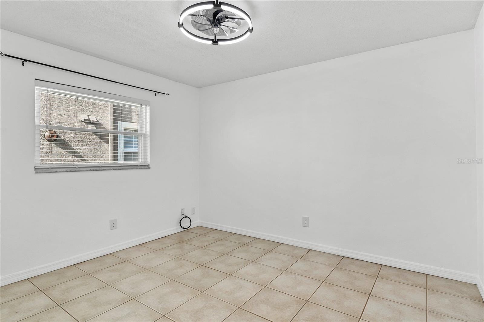 Image 15 of 18 For 2905 Central Boulevard