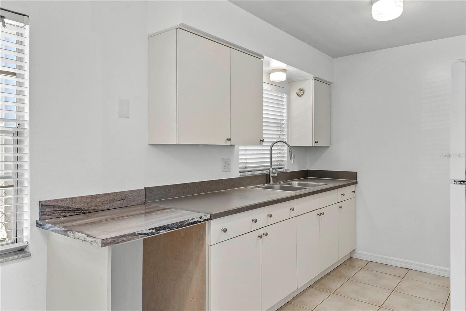 Image 9 of 18 For 2905 Central Boulevard