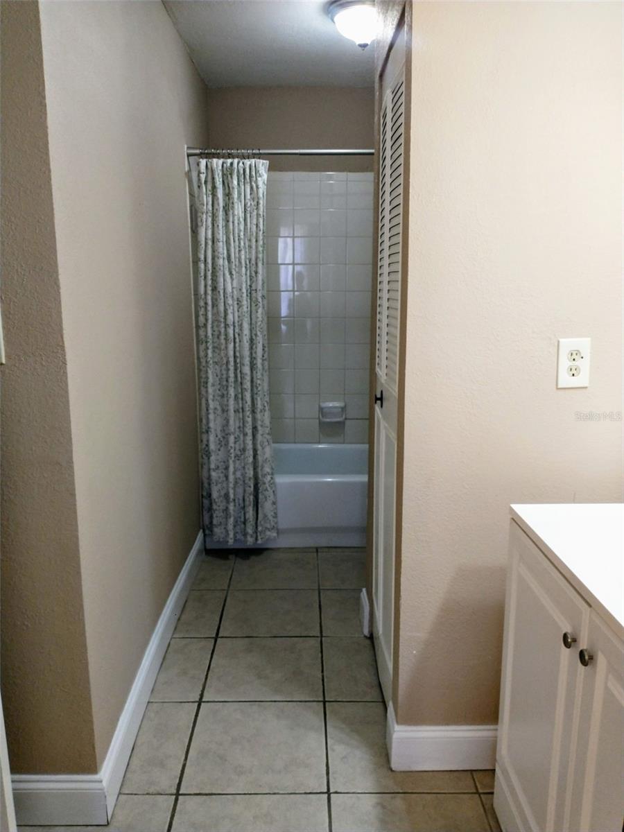 Image 13 of 21 For 518 Orange 12