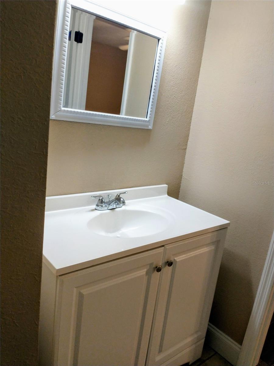 Image 14 of 21 For 518 Orange 12