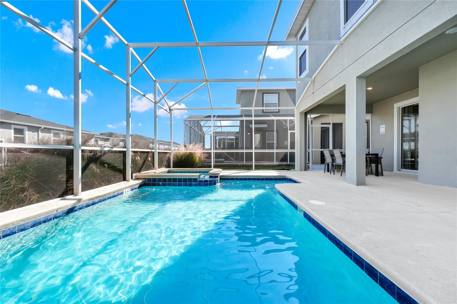 Image 18 of 68 For 1053 Leader Street