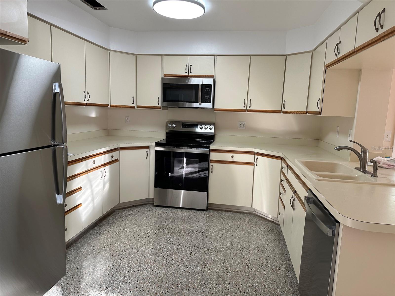 Image 4 of 20 For 4538 Gilpin Way