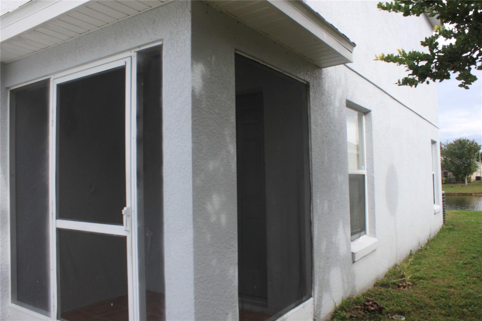 Image 15 of 17 For 213 Southbridge Circle