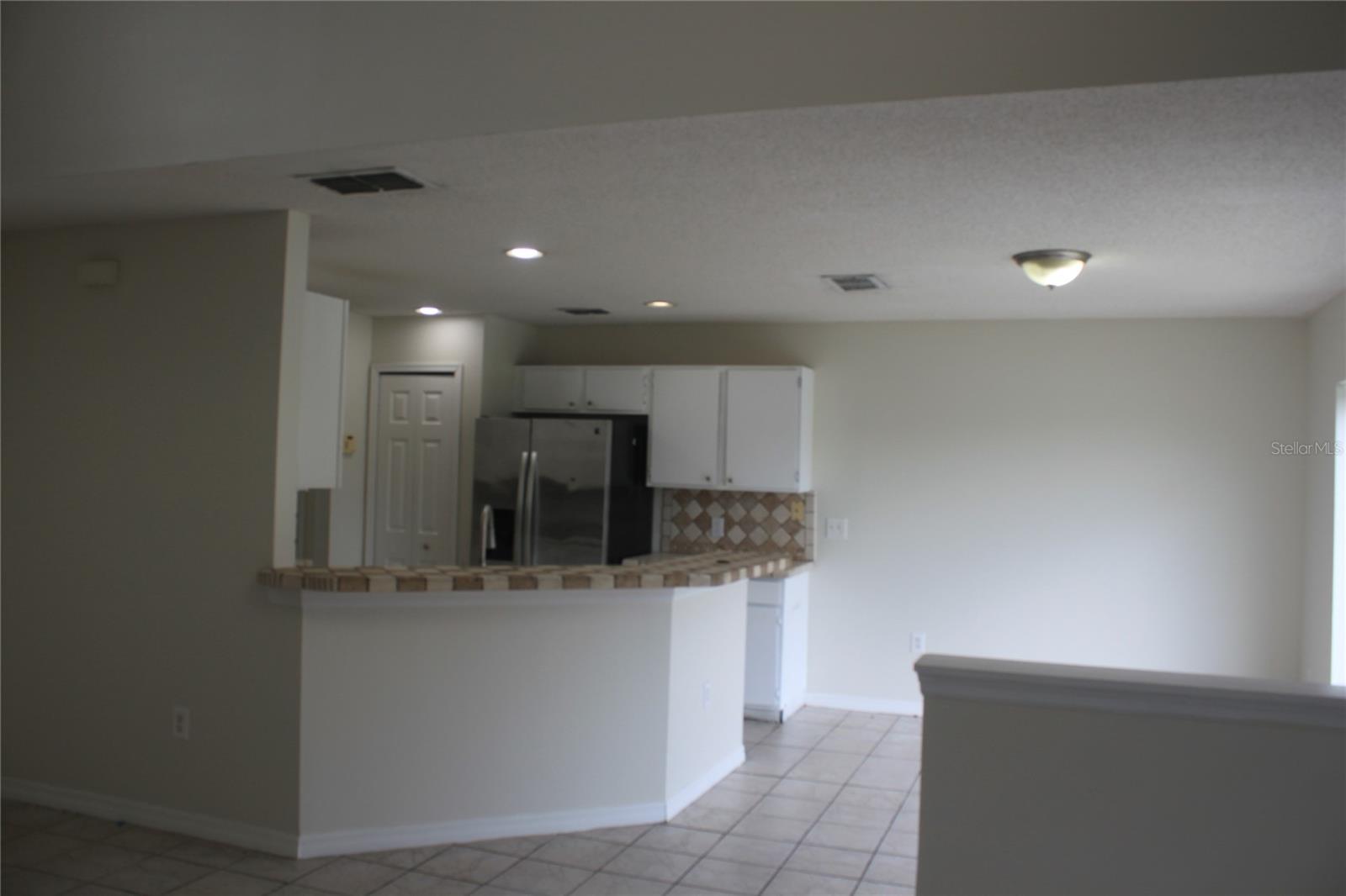 Image 7 of 17 For 213 Southbridge Circle