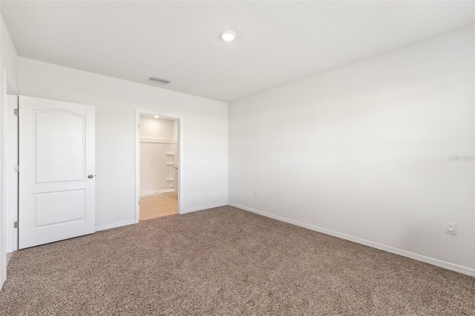 Image 15 of 35 For 2270 Lake Preserve Circle